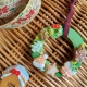 #彩繪糖霜餅乾系列 #聖誕節 #手作材料包 花圈日和 把季節流轉的幸福【 敲敲knock  knock】掛在你心裡吧 !٩(●˙▿˙●)۶…⋆ฺ